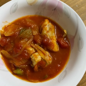 野菜たっぷり♪鶏もも肉のトマト缶煮込み